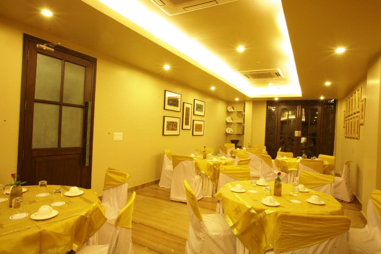 ​Justa Gurgaon Hotel Exterior photo