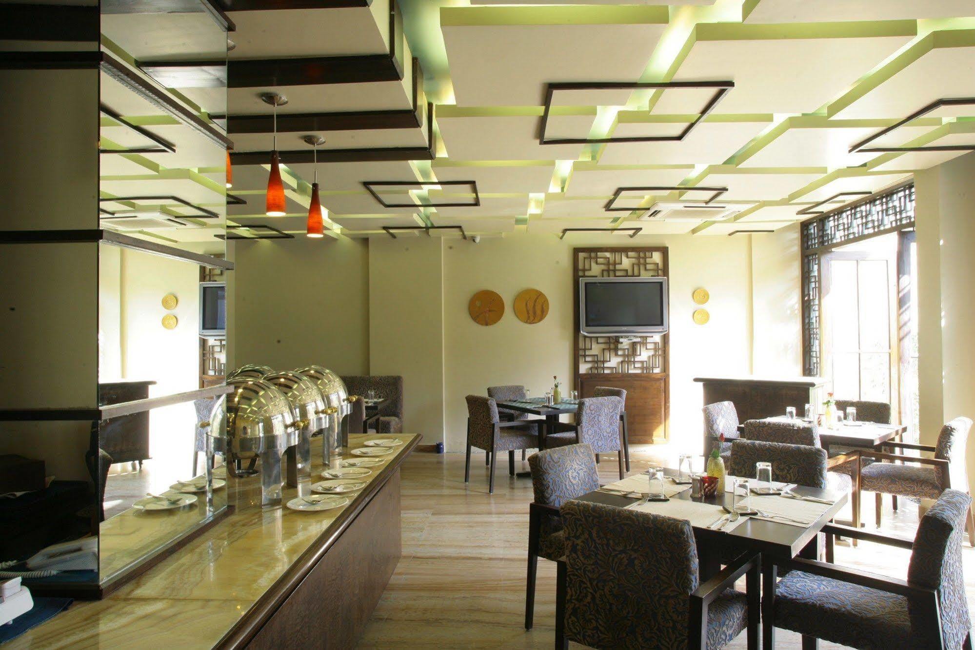 ​Justa Gurgaon Hotel Exterior photo